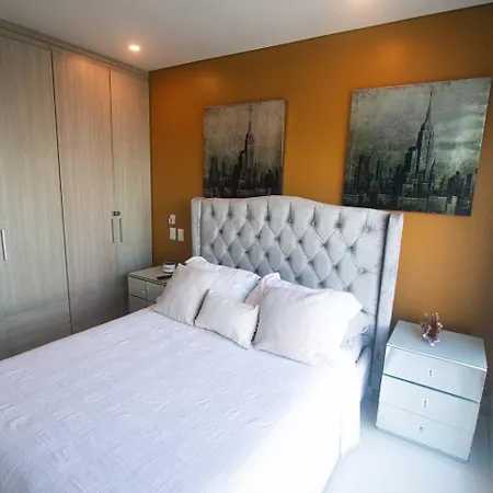 Oceanview With Two Pools, Gym & Guest Access