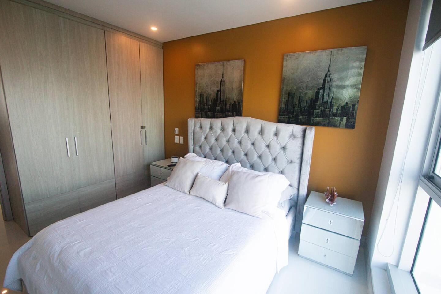 Oceanview With Two Pools, Gym & Guest Access