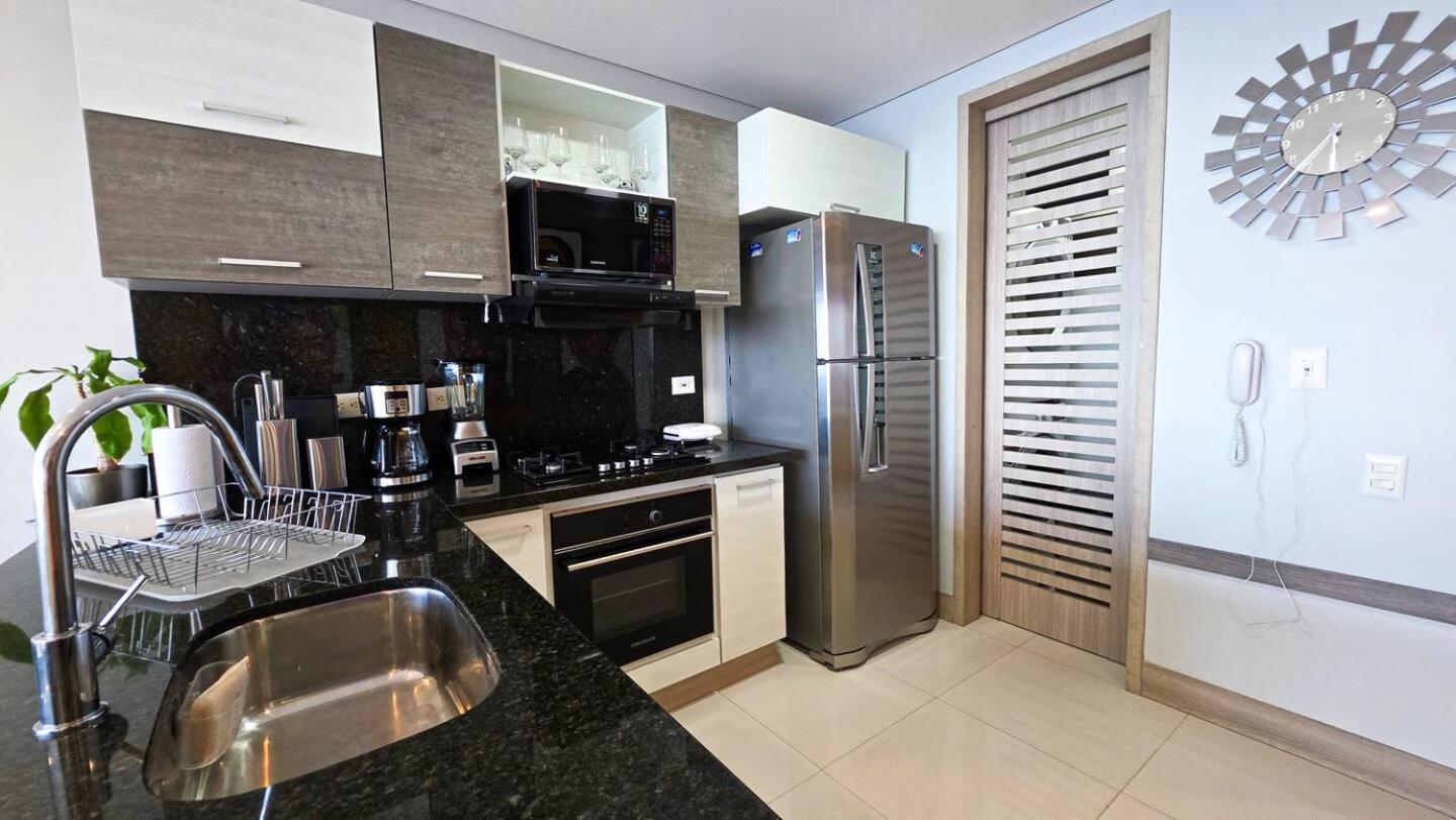 Oceanview With Two Pools, Gym & Guest Access Apartment Cartagena