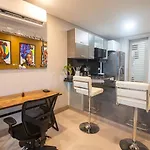 Oceanview Suite With Two Pools, Gym & Guest Access