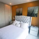 Oceanview Suite With Two Pools, Gym & Guest Access